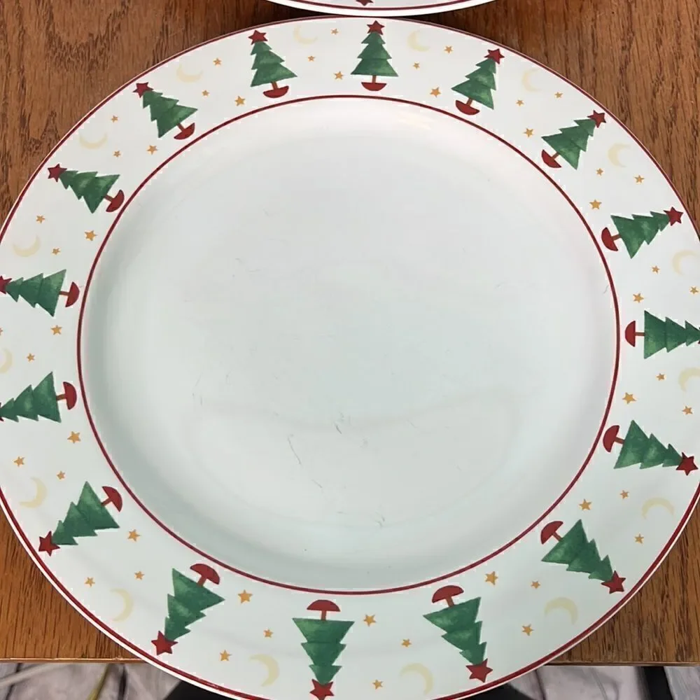Set C- “Magic of Santa” Set 2-Christmas Dinner Plates By Sakura by Debbie  Mumm